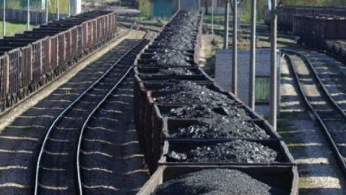 Doi bărbaţi au furat o tonă de cărbune la Constanţa